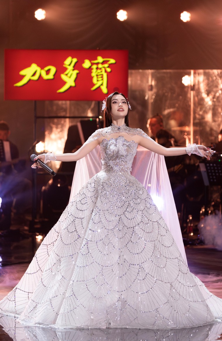 Giành được Top 3 cuộc thi Sing!Asia, DTAP và Phương Mỹ Chi hoàn thành sứ mệnh lan toả văn hoá Việt ra Thế giới ảnh 1