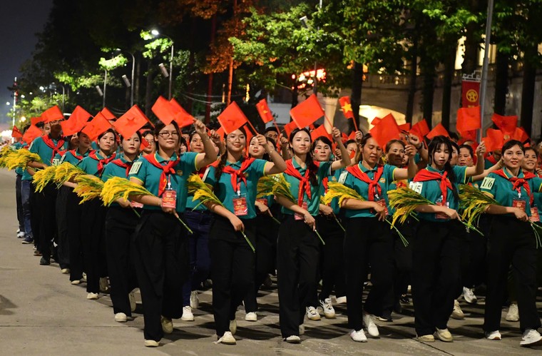 Chùm ảnh: Hà Nội sơ duyệt cấp Nhà nước kỷ niệm 80 năm Cách Mạng tháng Tám và Quốc Khánh 2/9 ảnh 3