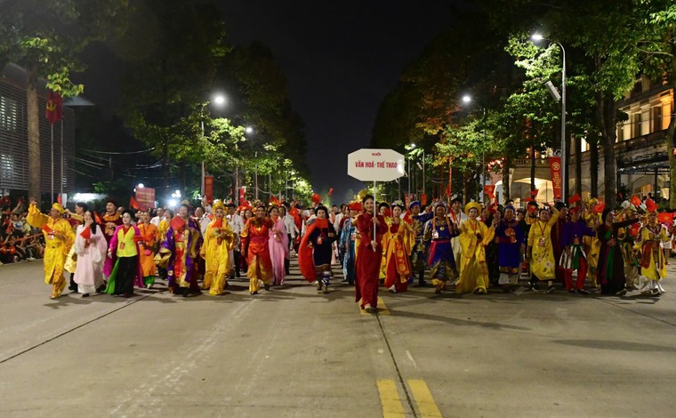 Chùm ảnh: Hà Nội sơ duyệt cấp Nhà nước kỷ niệm 80 năm Cách Mạng tháng Tám và Quốc Khánh 2/9 ảnh 5