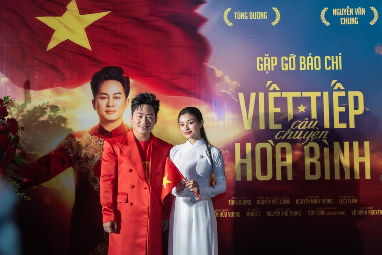 Ra mắt MV "Viết tiếp câu chuyện hòa bình" của Nguyễn Văn Chung và Tùng Dương ảnh 1