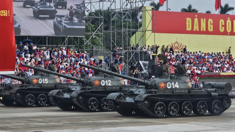 Chùm ảnh: Tổng duyệt Lễ diễu binh, diễu hành A80 tại Quảng trường Ba Đình và các tuyến phố trung tâm Hà Nội ảnh 5