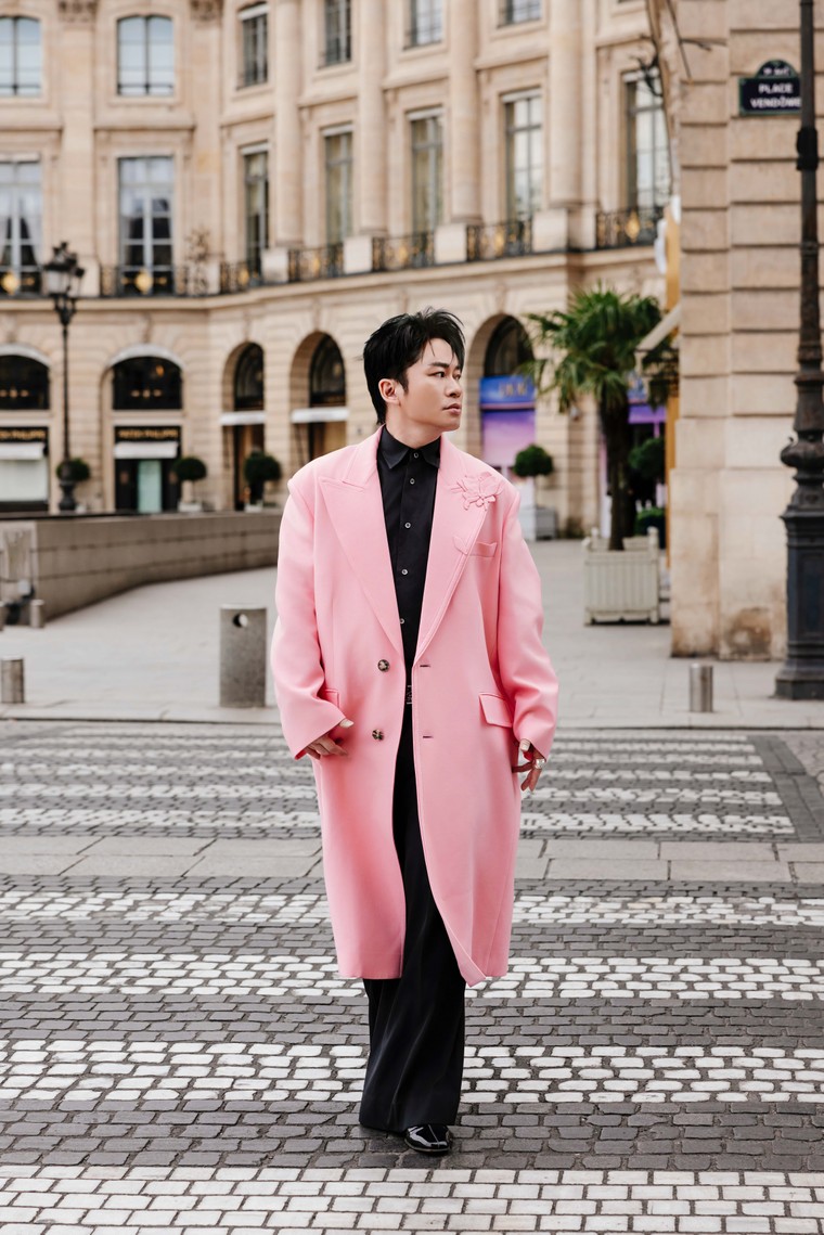 Divo Tùng Dương: Thay đổi trong thời trang, hướng tới hình ảnh lịch lãm, trưởng thành ảnh 1