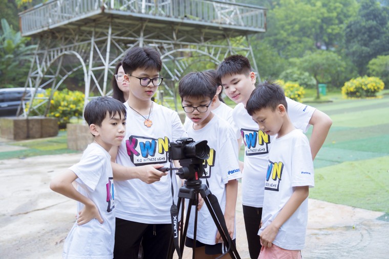16 bộ phim xuất sắc của các “nhà làm phim nhí” đã được Panasonic vinh danh trong Buổi lễ trao giải chương trình làm phim Qua ống kính trẻ thơ – Kids Witness News 2025 ảnh 2