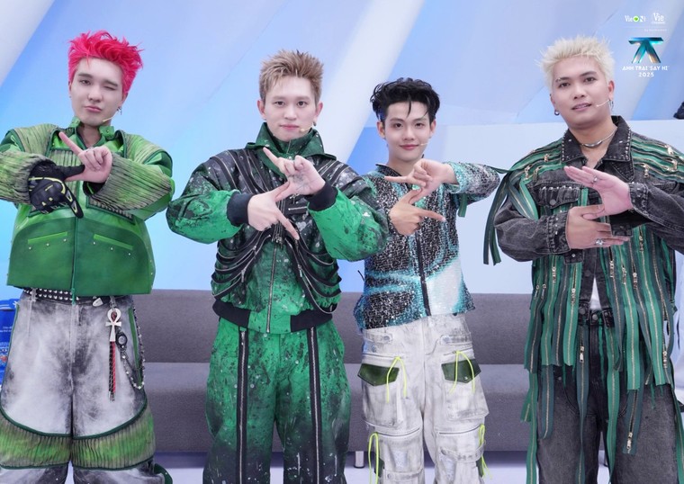 Anh Trai “Say Hi” 2025 Tập 4: Không chỉ trình diễn, Live Stage 2 mang đến sự thay đổi ngoại hình bất ngờ của các Anh Trai ảnh 4