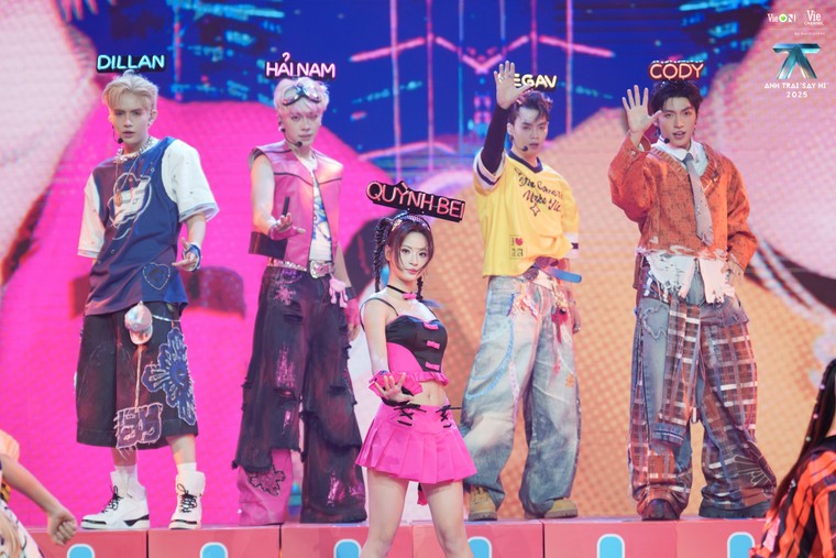 Tập 4 Anh Trai "Say Hi" 2025: Bốn màu sắc âm nhạc đối lập từ Ballad cổ tích, Funk Epic, Y2K ảnh 5