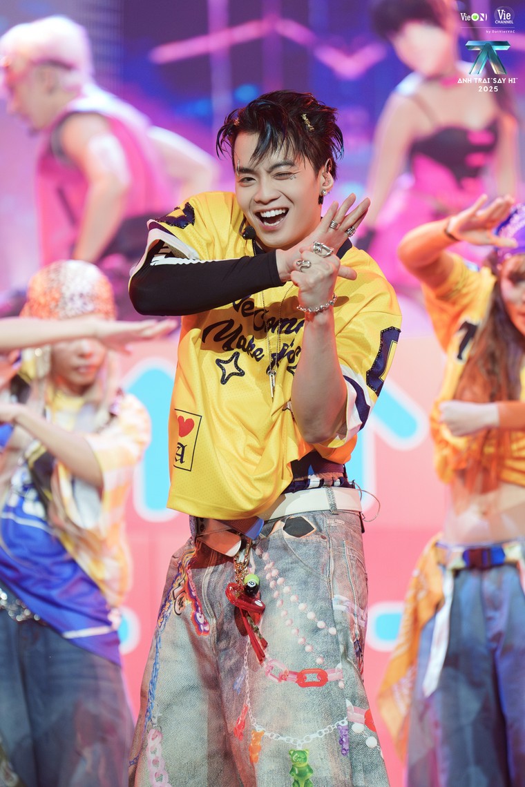 Tập 4 Anh Trai "Say Hi" 2025: Bốn màu sắc âm nhạc đối lập từ Ballad cổ tích, Funk Epic, Y2K ảnh 6