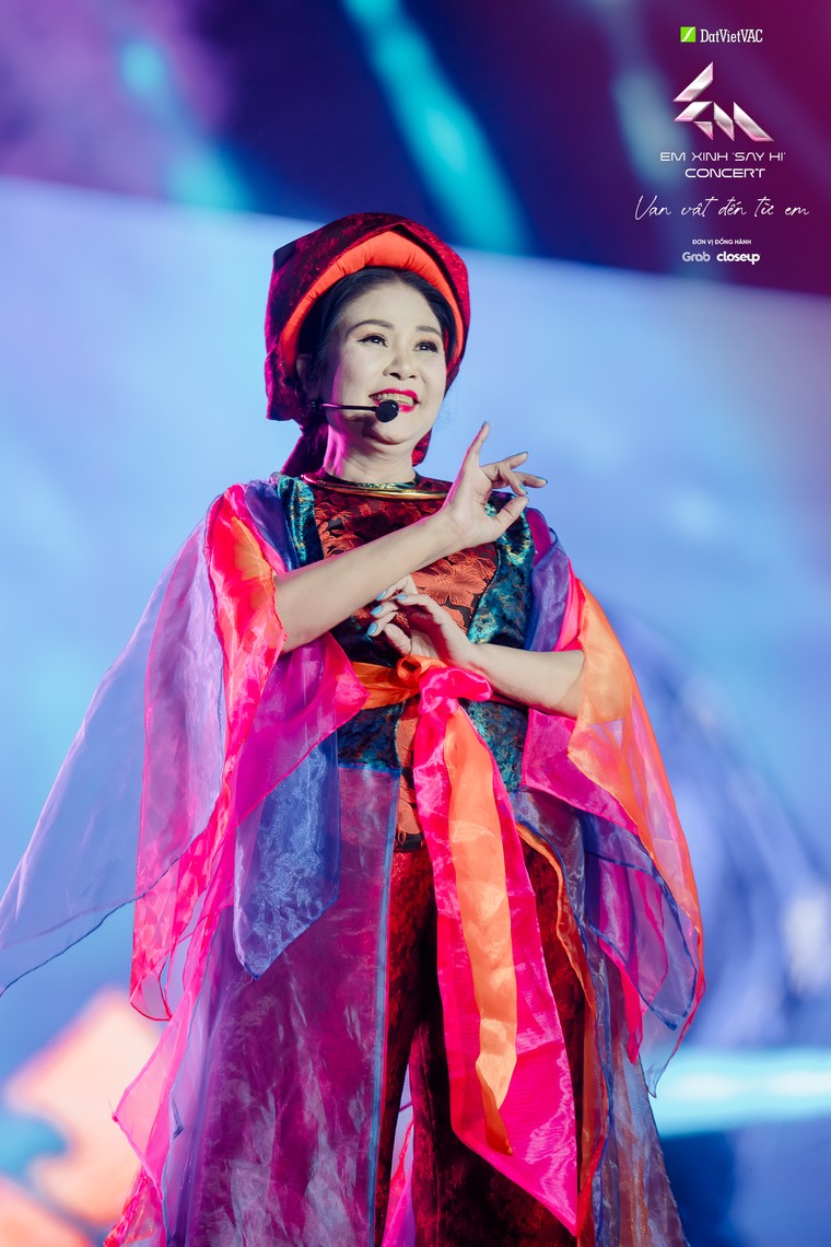 Concert Em Xinh “Say Hi” - Vạn Vật Đến Từ Em: Khán giả thăng hoa cùng các bản phối đặc biệt, âm nhạc mang âm hưởng Bắc Bộ được kết hợp độc đáo ảnh 12
