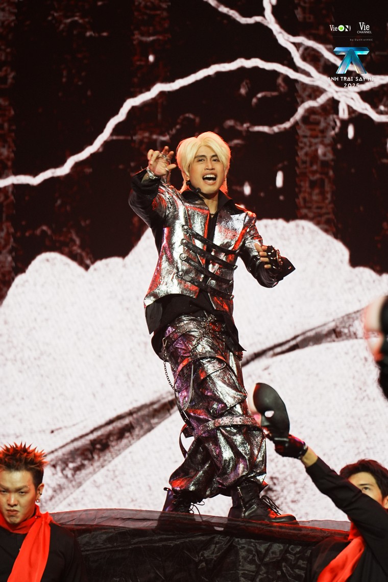 Tập 4 Anh Trai "Say Hi" 2025: Bốn màu sắc âm nhạc đối lập từ Ballad cổ tích, Funk Epic, Y2K ảnh 2