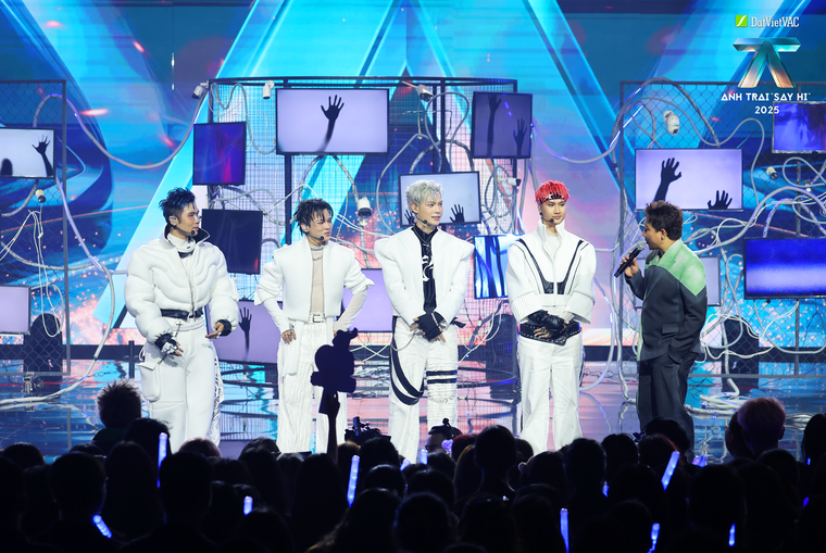 Tập 5 Anh Trai “Say Hi” 2025: Team đội trưởng B Ray mang câu chuyện “tình yêu” của các thành viên lên sân khấu Live Stage 2 ảnh 6