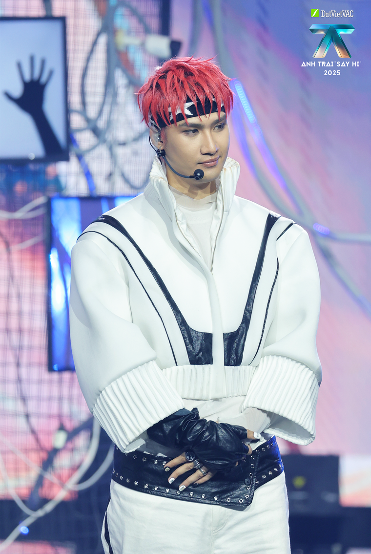 Tập 5 Anh Trai “Say Hi” 2025: Team đội trưởng B Ray mang câu chuyện “tình yêu” của các thành viên lên sân khấu Live Stage 2 ảnh 4