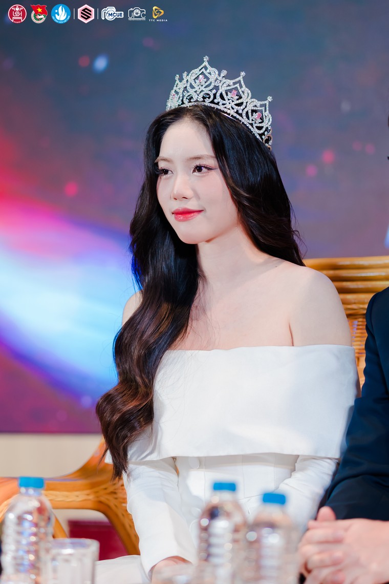 Khởi động cuộc thi Tài Sắc Nhân văn: “USSH Gralent” và Talkshow “Shine or Stay” ảnh 2