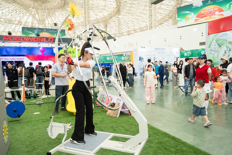 Từ phim trường đến sân golf – hành trình tìm lại bình yên của diễn viên Thúy Hằng ảnh 2