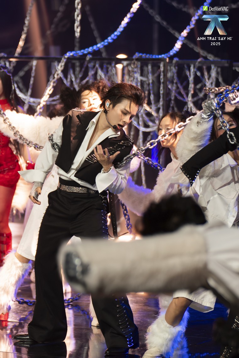Từ Funk ma mị đến Rock học đường: Bốn sân khấu khiến khán giả Anh Trai "Say Hi" không thể rời mắt trong tập 7 ảnh 6