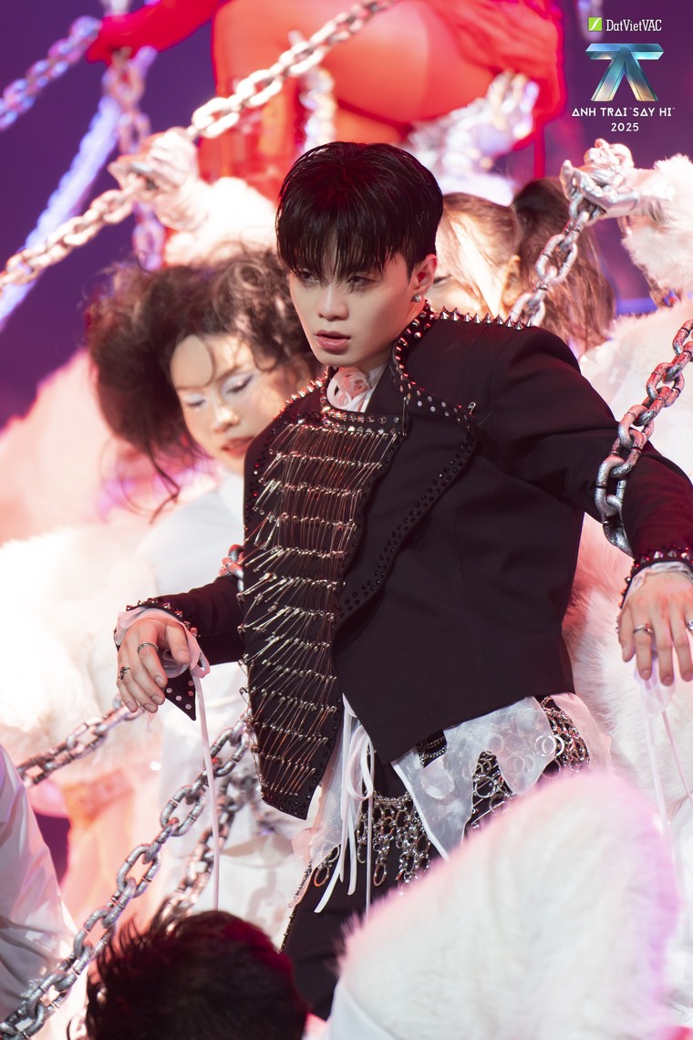 Từ Funk ma mị đến Rock học đường: Bốn sân khấu khiến khán giả Anh Trai "Say Hi" không thể rời mắt trong tập 7 ảnh 4