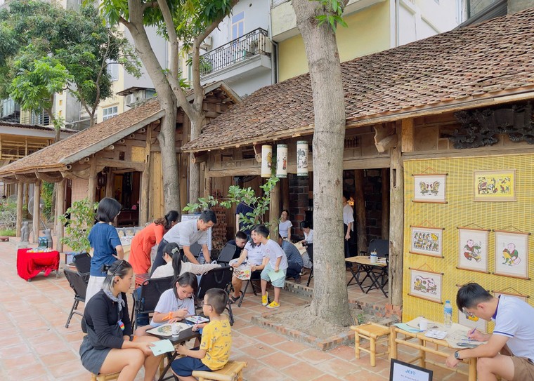 Họa sắc Đông Hồ - Khi người trẻ “họa” nên sắc Việt ảnh 2