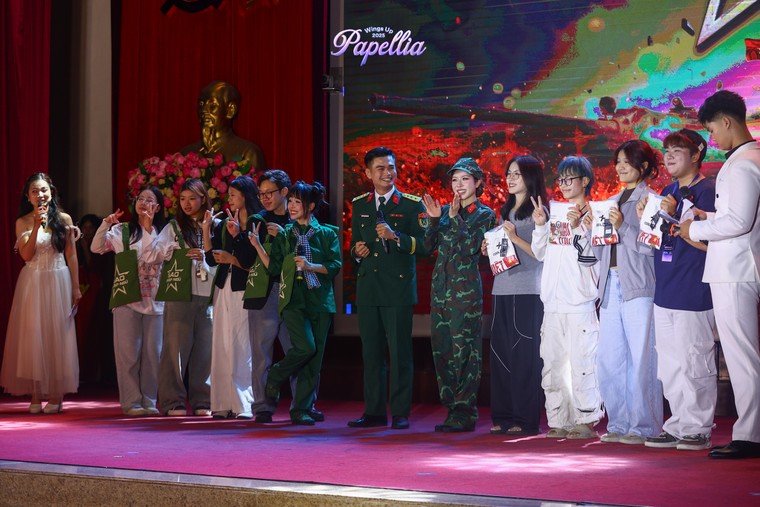 Bừng sáng sắc màu âm nhạc Đại nhạc hội Wings Up 2025 cùng Trang Pháp, Hậu Hoàng ảnh 7