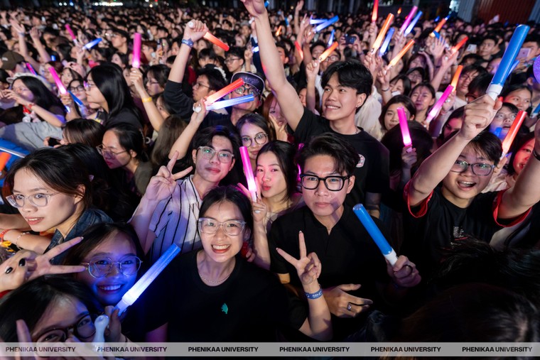 Sync City và đêm hội thanh xuân: Đại học Phenikaa thắp sáng hành trình K19 ảnh 12