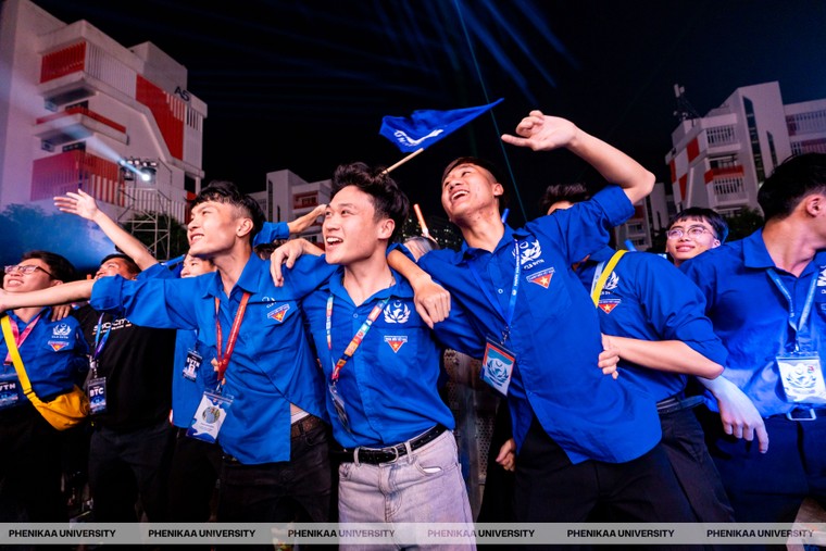 Sync City và đêm hội thanh xuân: Đại học Phenikaa thắp sáng hành trình K19 ảnh 10