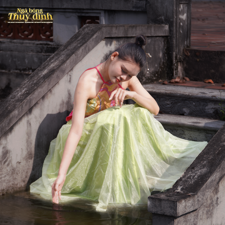 Bộ ảnh “Người giấu bóng - Rối phơi hồn” mang đến góc nhìn thị giác mới về rối nước Việt Nam ảnh 3