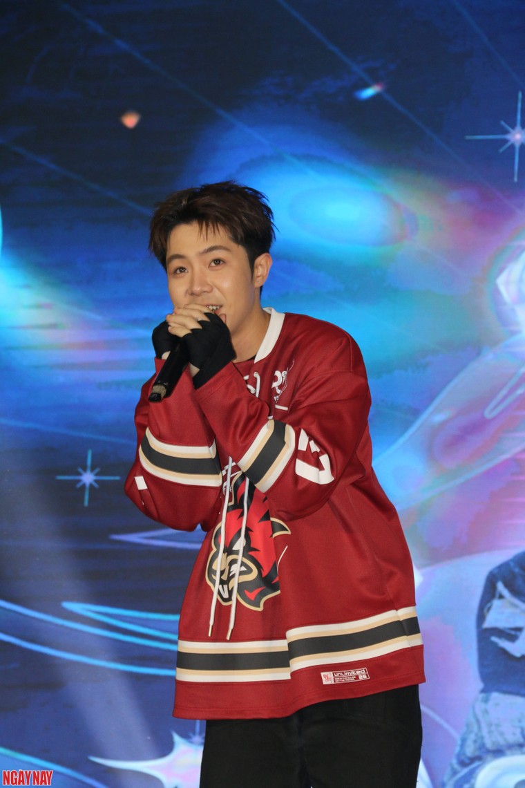 Mason Nguyễn trở lại với vòng tay người hâm mộ Thủ đô sau gần một năm vắng bóng ảnh 10