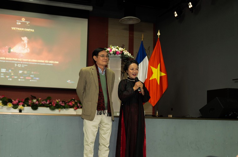 Nghệ sĩ Việt thắp lửa tại Paris trong Tuần lễ ĐIện ảnh "Hành trình Ánh sáng" ảnh 2