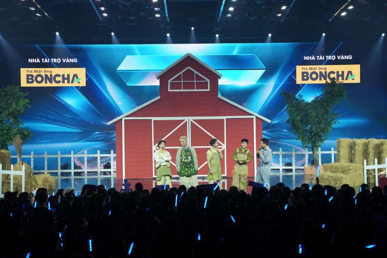 Tập 14 Anh Trai “Say Hi” 2025: Team Anh Trai Sơn.K mang nông trại về sân khấu Say Hi, Anh Trai Cody Nam Võ biết ơn khi được có cơ hội quay trở lại ảnh 2