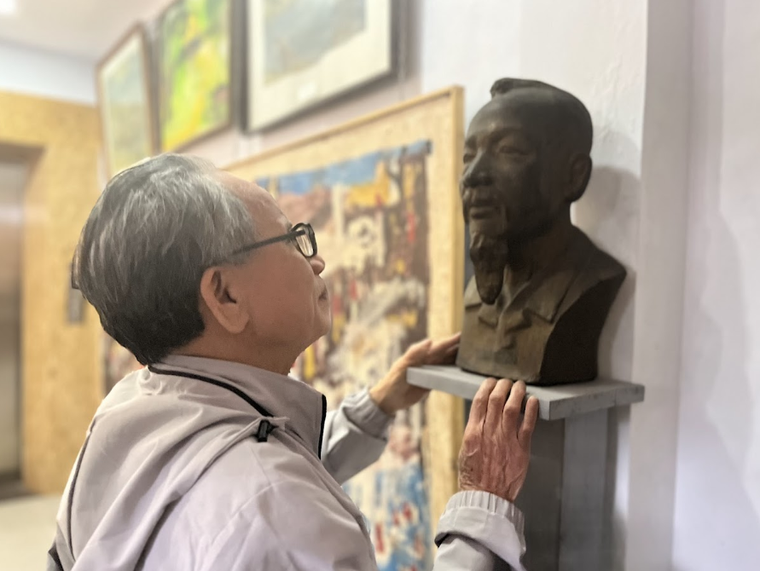 “Tàn nhưng không phế”: Họa sĩ Lê Duy Ứng và hành trình giữ lửa lý tưởng người lính Cụ Hồ ảnh 2