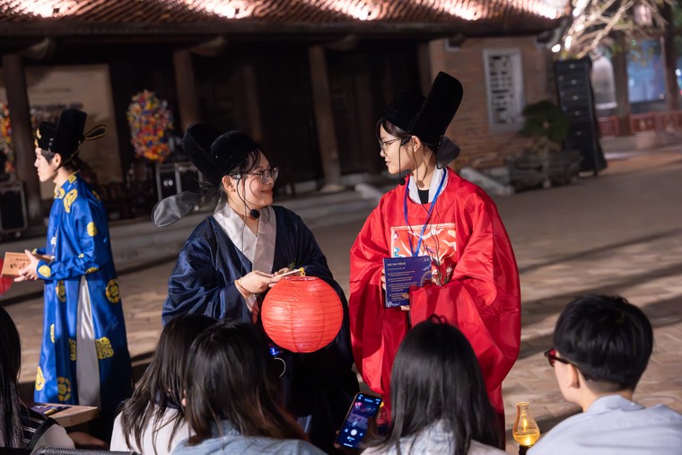 Hồi Ức Sĩ Tử: Mô hình tour đêm thử nghiệm ứng dụng gamification của sinh viên tại Văn Miếu - Quốc Tử Giám ảnh 2