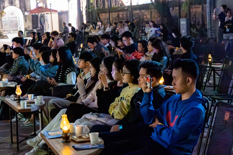 Hồi Ức Sĩ Tử: Mô hình tour đêm thử nghiệm ứng dụng gamification của sinh viên tại Văn Miếu - Quốc Tử Giám ảnh 3