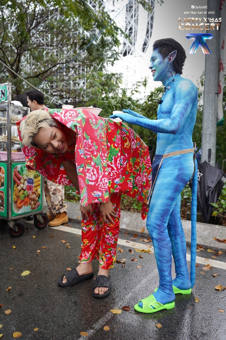 Anh Trai “Say Hi” 2025 Concert: Cuộc đua Best Rehearsal Outfit sôi động, dàn Anh Trai thay nhau “biến hóa” trước thềm concert 27/12 ảnh 2