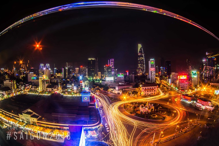 Khoảnh khắc rực rỡ núi non, đô thị, biển cả Việt Nam ảnh 10