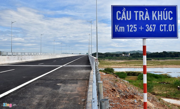 Toàn cảnh cao tốc Đà Nẵng - Quảng Ngãi trước ngày thông xe ảnh 8