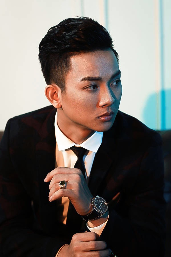 Hoài Lâm trở lại sau 2 tháng tuyên bố nghỉ hát 2 năm? ảnh 1