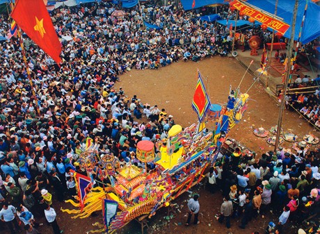 Phía bắc giáp xã nào?