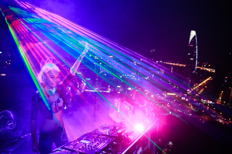 Quẩy tưng bừng cùng FLC Countdown Party 2019 bên bãi biển hàng đầu Việt Nam ảnh 4