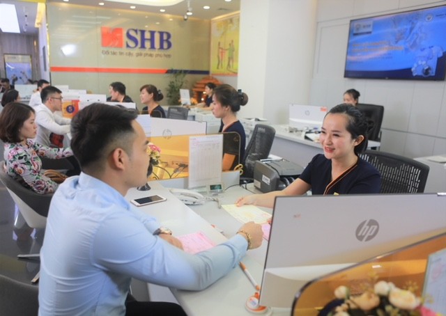 SHB dành hàng ngàn quà tặng cho khách hàng gửi tiền dịp năm mới ảnh 1