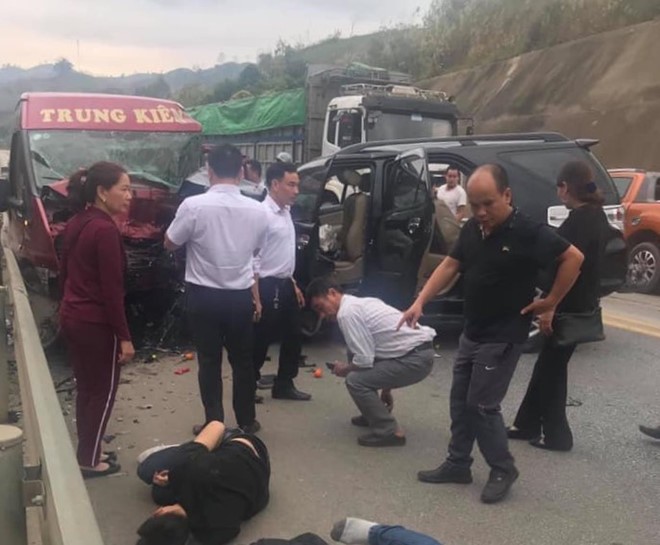 Vụ tai nạn kinh hoàng trên tốc: 2 người đã tử vong sau nhập viện ảnh 1
