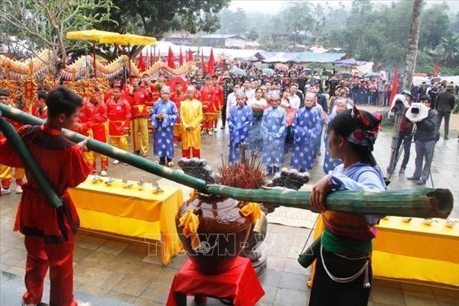 Hàng nghìn du khách đến với Lễ hội văn hóa - du lịch Bàn Bù ảnh 1