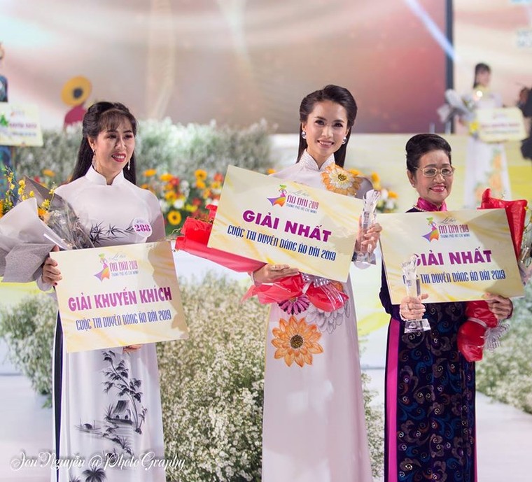 Thí sinh 79 tuổi đoạt giải nhất ‘Duyên dáng áo dài năm 2019’ ảnh 1