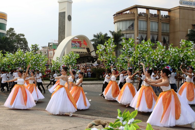 Phó Thủ tướng Trương Hòa Bình vui hội 'Tinh Hoa Đại Ngàn' ảnh 5