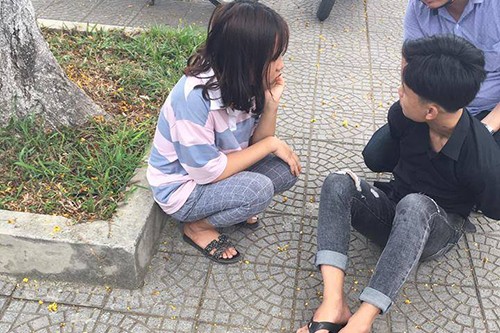 Người bị thiếu niên đâm vì nhắc vượt đèn đỏ đã tử vong ảnh 2