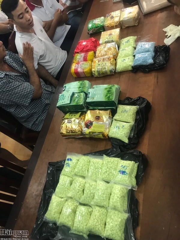 Bắt vụ vận chuyển hơn 26kg ma túy qua biên giới Tây Nam ảnh 1