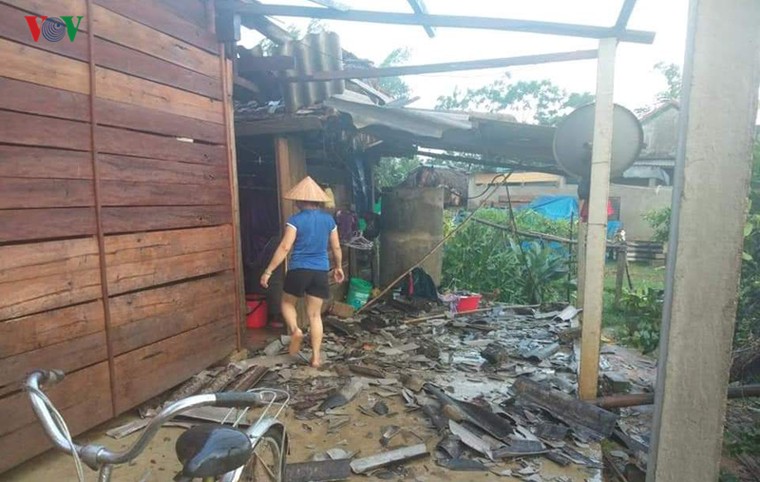 Mưa đá, gió lốc gây thiệt hại nặng nề tại Nghệ An, Hà Tĩnh ảnh 1