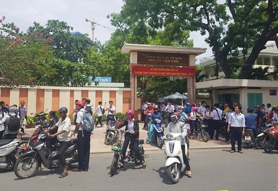 Khánh Hòa chấm dứt xét tuyển lớp 10 sau 6 năm ảnh 1