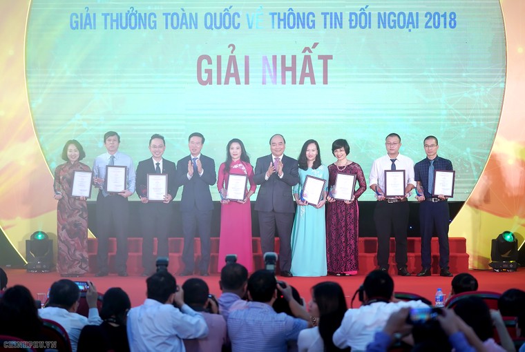 Thủ tướng: Đấu tranh chống các luận điệu xuyên tạc, sai trái ảnh 3