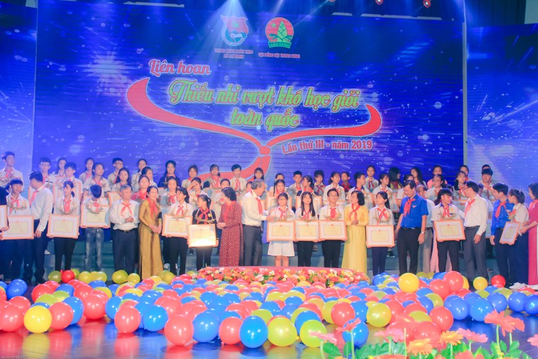 Bamboo Airways đồng hành cùng thiếu nhi vượt khó học giỏi toàn quốc ảnh 2