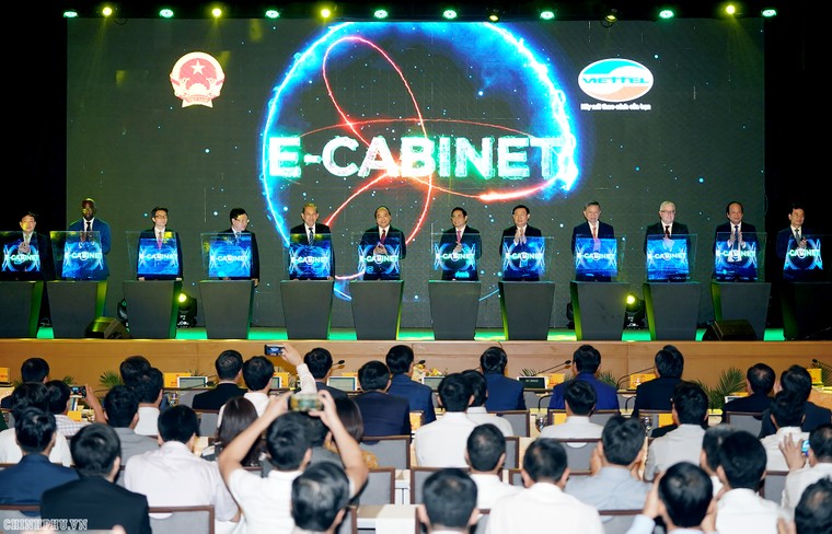 Thủ tướng: E-Cabinet là bước thí điểm ban đầu quan trọng ảnh 2
