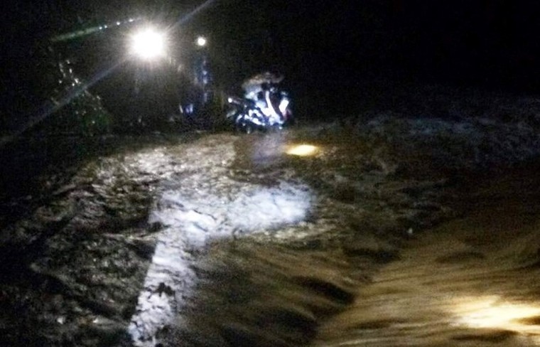 Bụi tre 'cứu sống' người đàn ông bị lũ cuốn trôi ảnh 1