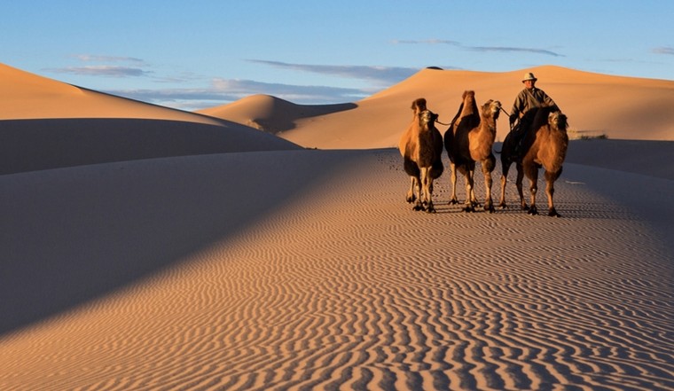 Sa mạc nào lớn nhất châu Á?