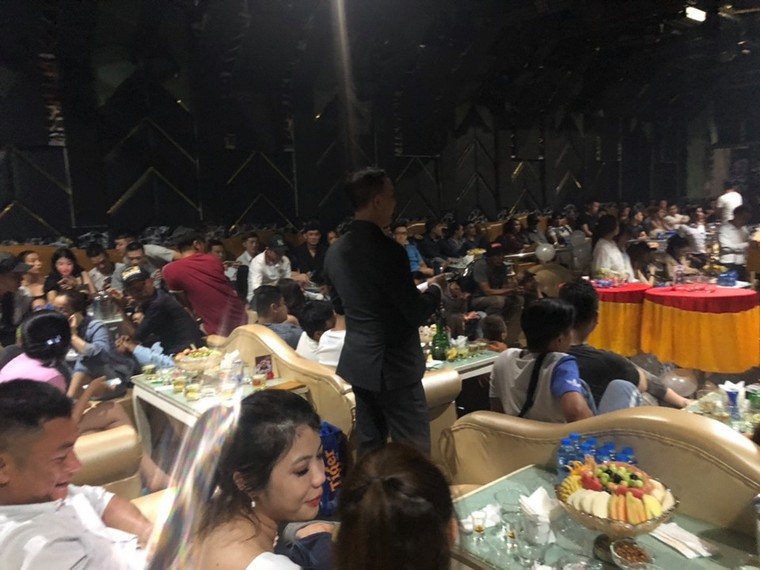 Hàng chục người dương tính với ma túy trong quán bar ảnh 1